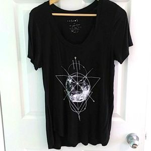 Long graphic tee-shirt